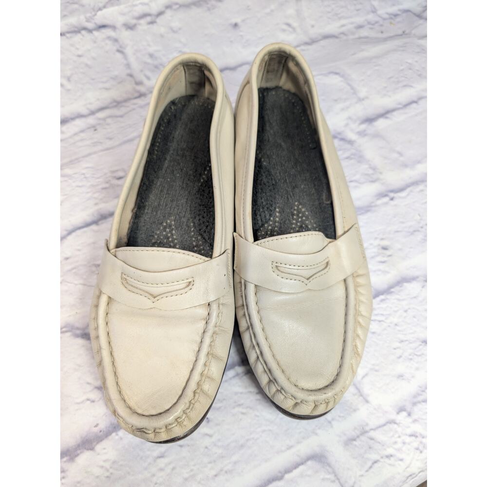 Sas classic penny loafer cream sz 7.5m